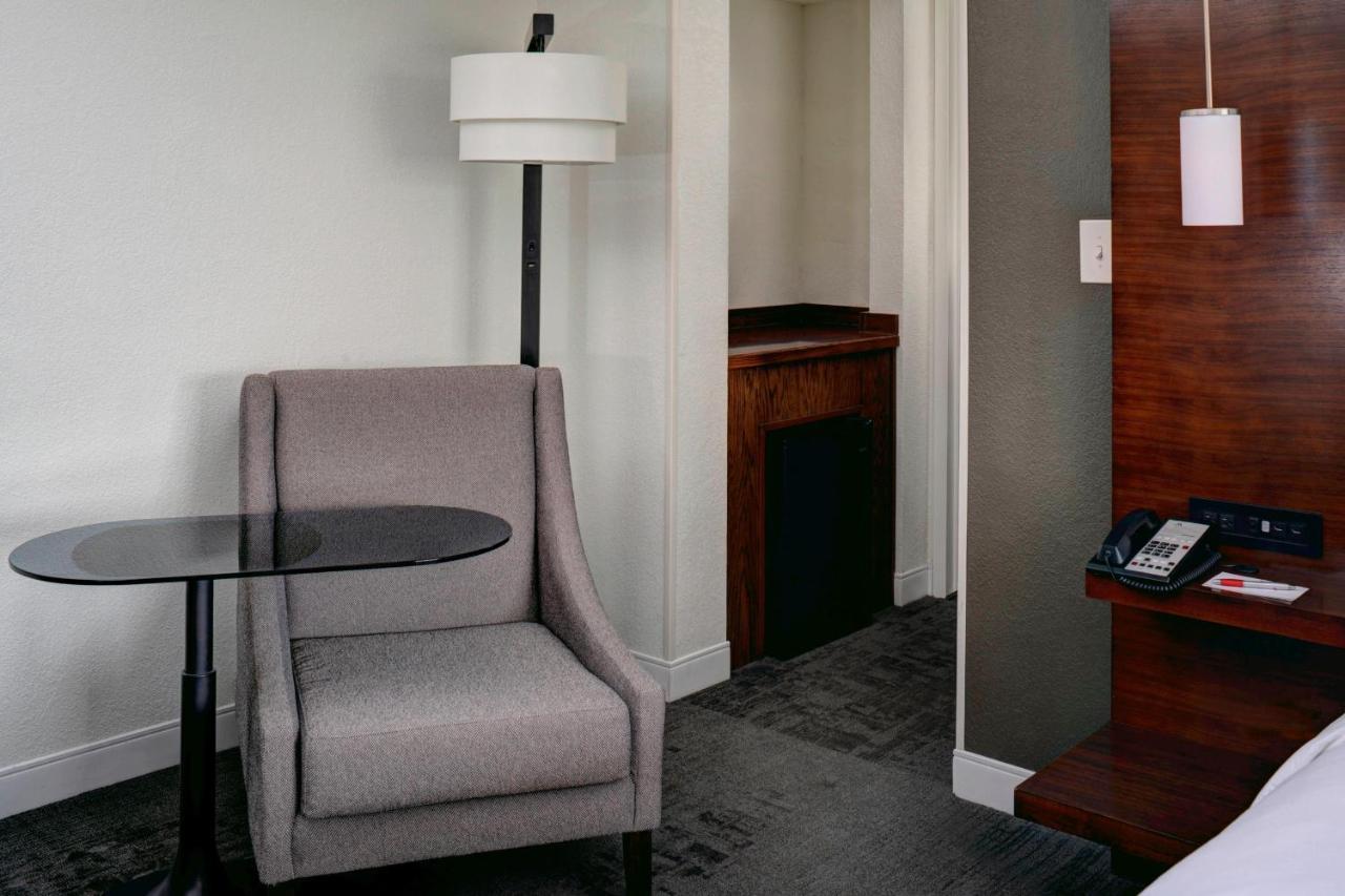 Marriott East Lansing At University Place מראה חיצוני תמונה